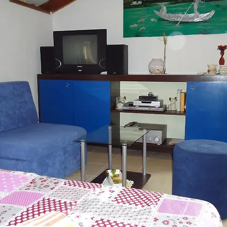 Studio Nera Apartment