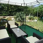 Nera 아파트 로비니